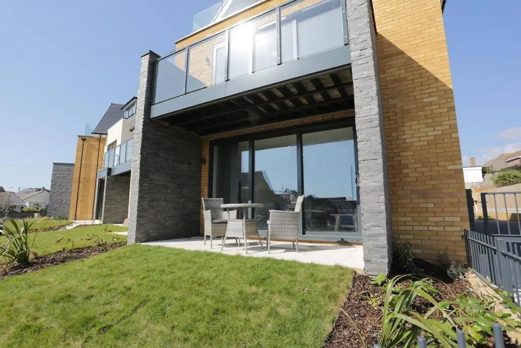 Bournecoast: Modern 2 Bed Flat With Patio - Fm8413 Apartment Bournemouth United Kingdom