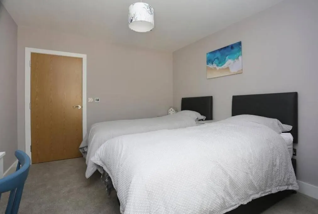 Bournecoast: Modern 2 Bed Flat With Patio - Fm8413 Apartment Bournemouth United Kingdom